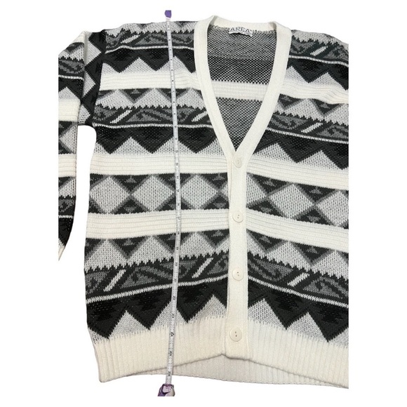 VINTAGE Area by Tag Made in USA Button Sweater Aztec Cardigan Size M - Picture 5 of 7